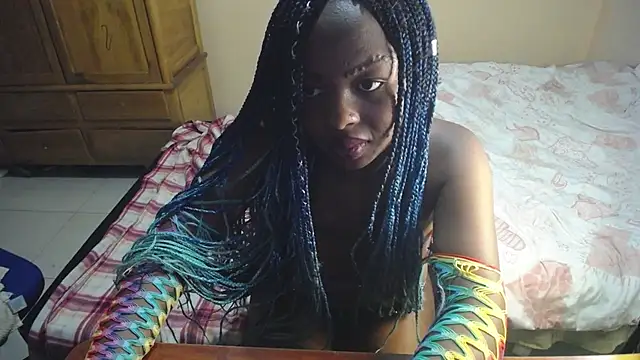  Zooee online show from March 4, 2025, 5:24 pm