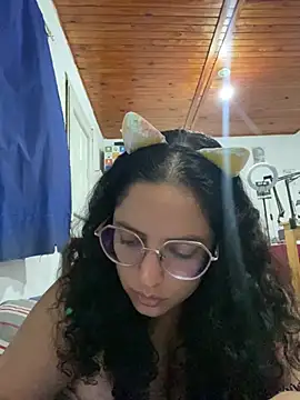 Snapshot of babyluna939 chatting on February 21, 2026, 3:29 am babyluna939 online show from February 21, 2026, 3:29 am