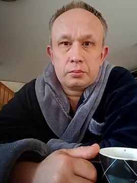 X46x online show from October 26, 2025, 5:46 am