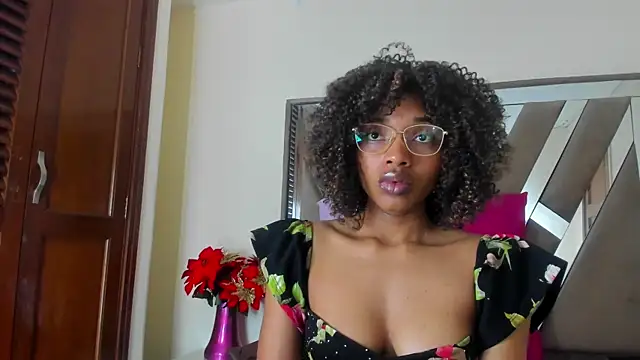 sara williams01 online show from March 17, 2025, 1:08 pm