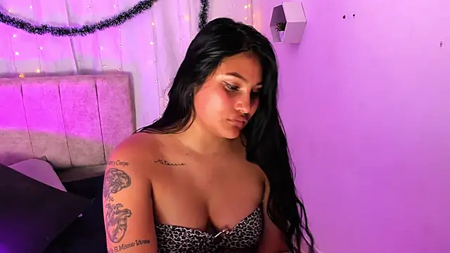 Little Ivy online show from December 26, 2024, 11:24 pm