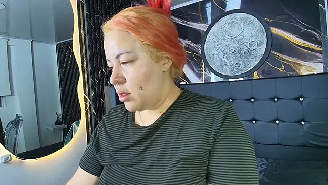 Bruja  Scarlata online show from September 23, 2025, 10:07 am