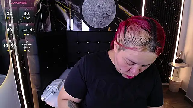 Bruja  Scarlata online show from October 21, 2025, 10:27 am