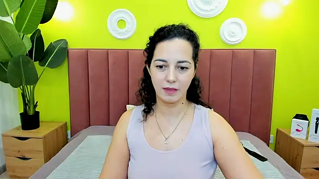 Linda Insatiable online show from February 5, 2026, 1:32 am