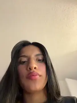 Dulceeany online show from April 30, 2026, 7:53 pm