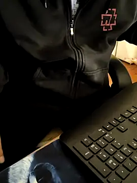 OdinWolf1990 online show from October 3, 2025, 3:58 am