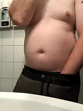 OdinWolf1990 online show from October 18, 2025, 5:32 am