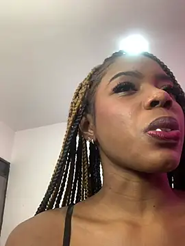 Snapshot of clhoe_miller1 chatting on December 16, 2024, 10:34 pm clhoe miller1 online show from December 16, 2024, 10:34 pm