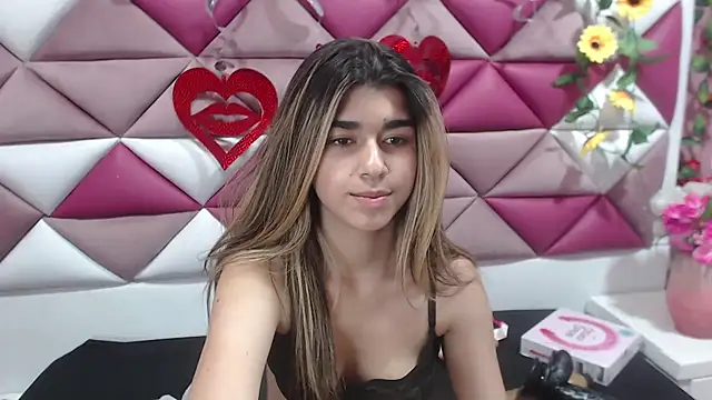 Snapshot of NahomiConnor_ chatting on February 13, 2025, 10:22 pm NahomiConnor online show from February 13, 2025, 10:22 pm