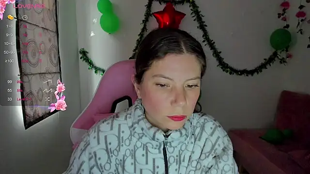 Susana garcia  online show from December 30, 2024, 10:01 pm