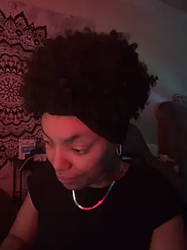 Snapshot of butterflybootyy chatting on December 7, 2024, 12:13 pm butterflybootyy online show from December 7, 2024, 12:13 pm