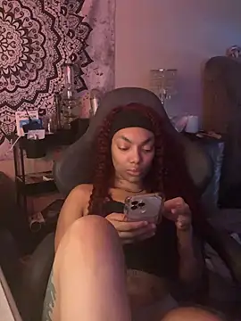 Snapshot of butterflybootyy chatting on December 13, 2024, 11:13 am butterflybootyy online show from December 13, 2024, 11:13 am