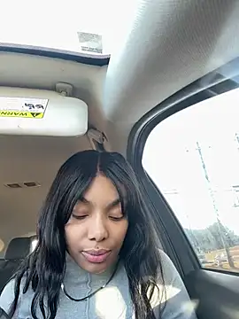 Snapshot of butterflybootyy chatting on March 2, 2025, 9:43 pm butterflybootyy online show from March 2, 2025, 9:43 pm