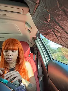 Snapshot of butterflybootyy chatting on October 18, 2025, 9:04 pm butterflybootyy online show from October 18, 2025, 9:04 pm