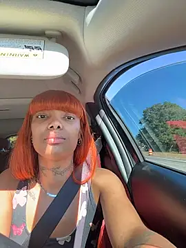 Snapshot of butterflybootyy chatting on October 20, 2025, 3:23 pm butterflybootyy online show from October 20, 2025, 3:23 pm