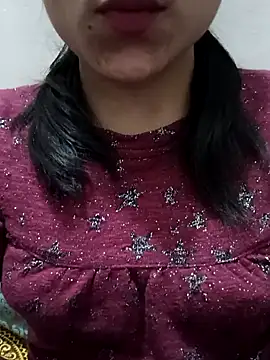 Snapshot of Riyu_05 chatting on December 23, 2024, 9:49 am Riyu 05 online show from December 23, 2024, 9:49 am