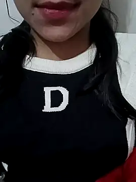 Snapshot of Riyu_05 chatting on January 2, 2025, 6:40 am Riyu 05 online show from January 2, 2025, 6:40 am