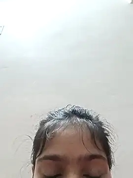 Snapshot of Riyu_05 chatting on January 3, 2025, 7:49 am Riyu 05 online show from January 3, 2025, 7:49 am