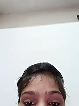 Snapshot of Riyu_05 chatting on January 9, 2025, 9:59 am Riyu 05 online show from January 9, 2025, 9:59 am