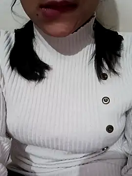 Snapshot of Riyu_05 chatting on January 21, 2025, 6:22 am Riyu 05 online show from January 21, 2025, 6:22 am