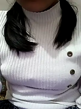 Snapshot of Riyu_05 chatting on January 21, 2025, 9:46 am Riyu 05 online show from January 21, 2025, 9:46 am