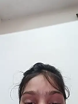 Snapshot of Riyu_05 chatting on January 30, 2025, 6:56 am Riyu 05 online show from January 30, 2025, 6:56 am