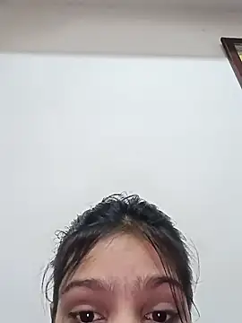 Snapshot of Riyu_05 chatting on February 4, 2025, 6:36 am Riyu 05 online show from February 4, 2025, 6:36 am