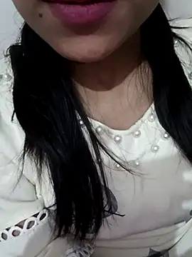 Snapshot of Riyu_05 chatting on March 4, 2025, 6:37 am Riyu 05 online show from March 4, 2025, 6:37 am