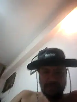 RoyPapafarid online show from March 20, 2025, 9:24 pm