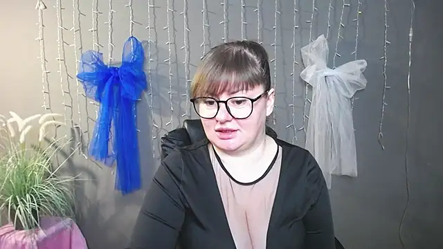 ZannaDreil online show from November 25, 2025, 7:14 pm