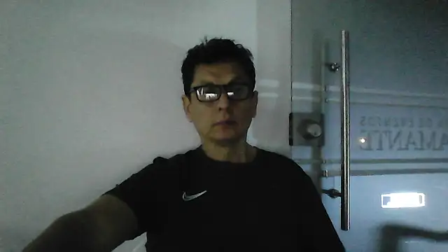 MarcusKelvin online show from May 15, 2026, 5:25 am
