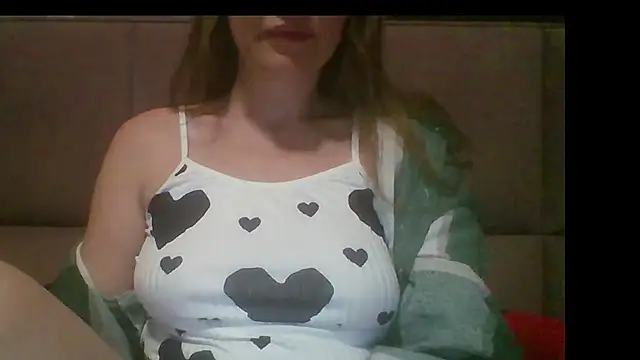 Sladkiegubki online show from October 31, 2025, 10:00 pm