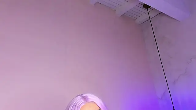 MelaniieRoux online show from February 7, 2025, 7:49 pm