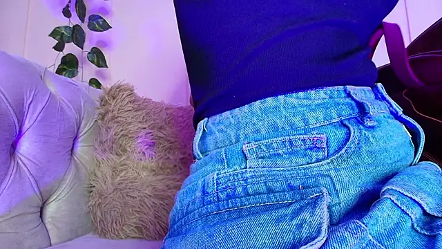 miranda villa online show from February 19, 2026, 12:56 pm