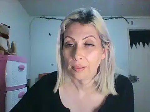 Snapshot of alixia81 chatting on December 26, 2024, 2:12 am alixia81 online show from December 26, 2024, 2:12 am