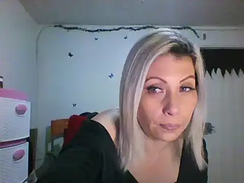 Snapshot of alixia81 chatting on January 9, 2025, 9:37 am alixia81 online show from January 9, 2025, 9:37 am