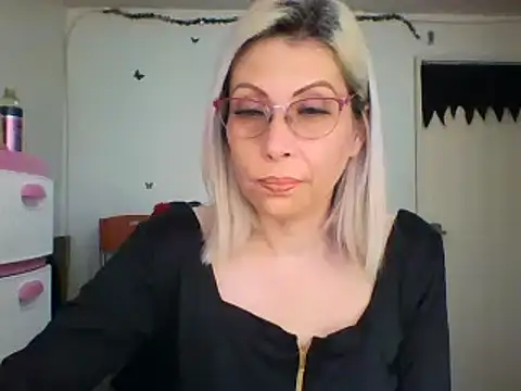 Snapshot of alixia81 chatting on January 9, 2025, 12:41 pm alixia81 online show from January 9, 2025, 12:41 pm