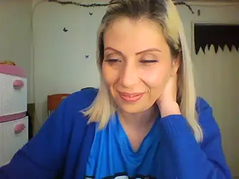 Snapshot of alixia81 chatting on January 23, 2025, 12:52 pm alixia81 online show from January 23, 2025, 12:52 pm