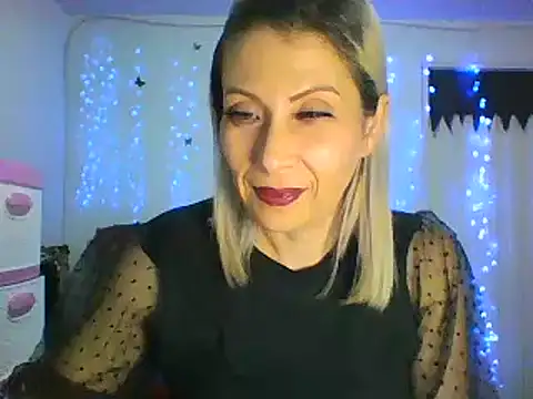 Snapshot of alixia81 chatting on March 10, 2025, 11:49 pm alixia81 online show from March 10, 2025, 11:49 pm