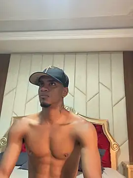 AaronCruz  online show from November 28, 2025, 10:01 pm