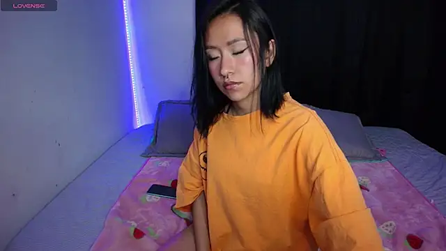 Anne Nicholson online show from January 18, 2025, 11:44 pm