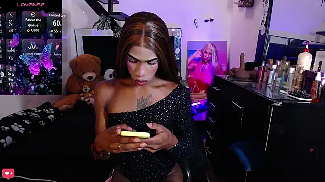 Kendall Gil online show from April 17, 2026, 6:44 pm