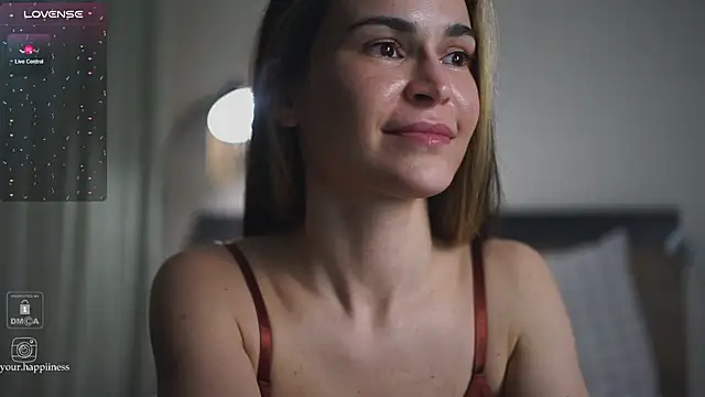 Snapshot of Feral_Berrry_ chatting on March 13, 2025, 5:18 pm Feral Berrry online show from March 13, 2025, 5:18 pm