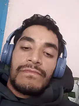 Snapshot of nskgenz chatting on November 5, 2025, 8:53 pm nskgenz online show from November 5, 2025, 8:53 pm