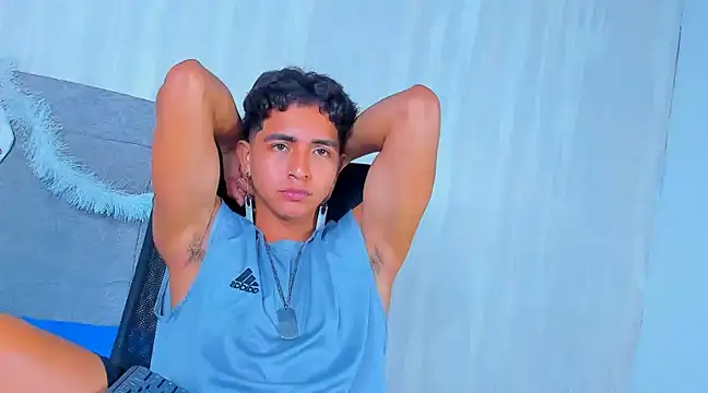 Snapshot of Muichiro_tokito1 chatting on December 18, 2024, 4:20 am Muichiro tokito1 online show from December 18, 2024, 4:20 am