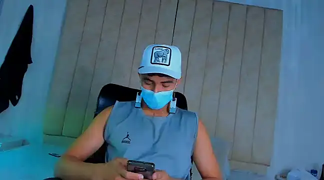 Snapshot of Muichiro_tokito1 chatting on December 28, 2024, 2:32 pm Muichiro tokito1 online show from December 28, 2024, 2:32 pm