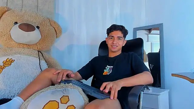 Snapshot of Muichiro_tokito1 chatting on January 30, 2025, 9:36 am Muichiro tokito1 online show from January 30, 2025, 9:36 am