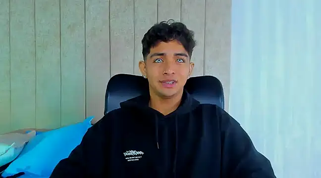 Snapshot of Muichiro_tokito1 chatting on February 13, 2025, 4:00 am Muichiro tokito1 online show from February 13, 2025, 4:00 am