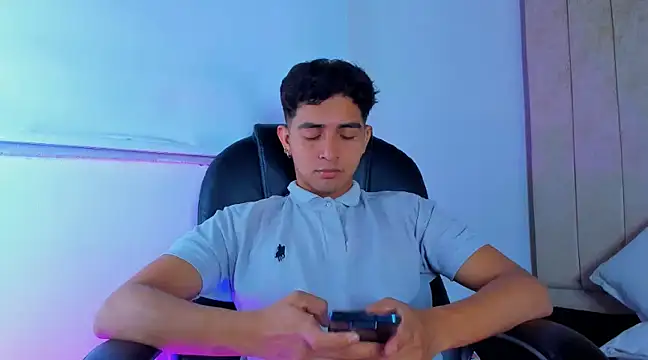 Snapshot of Muichiro_tokito1 chatting on March 3, 2025, 2:36 am Muichiro tokito1 online show from March 3, 2025, 2:36 am