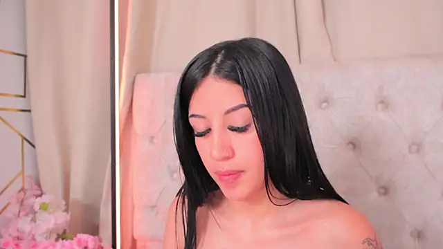 JulessCornett online show from January 6, 2025, 11:31 pm